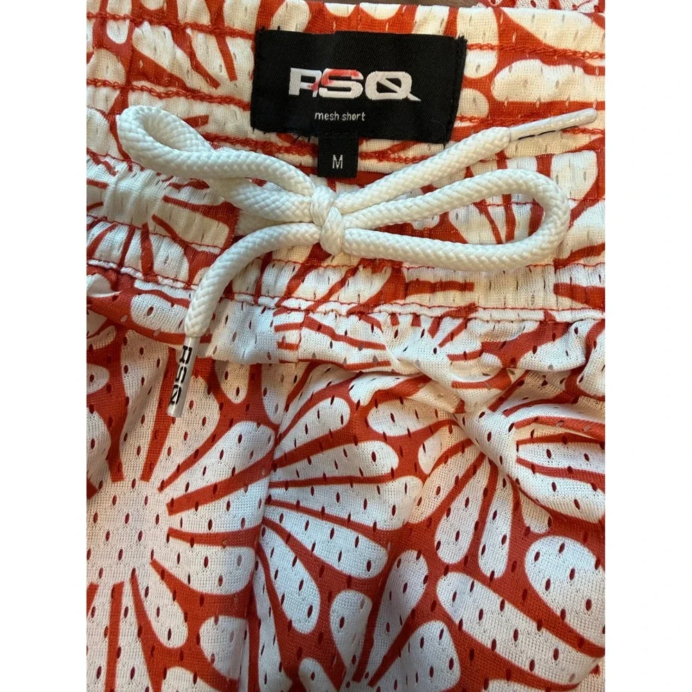 RSQ Mens Orange White Daisy Floral Mesh Shorts 6 Inch Inseam Size Medium NWT